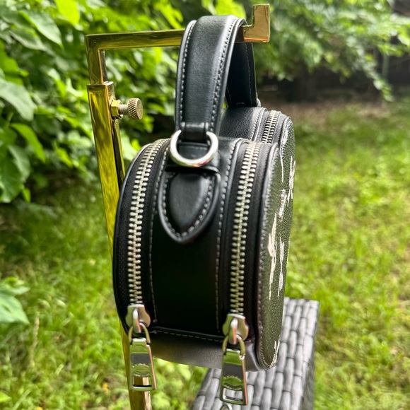 Coach Heart Crossbody Bag With Bow Print - Picture 4 of 14